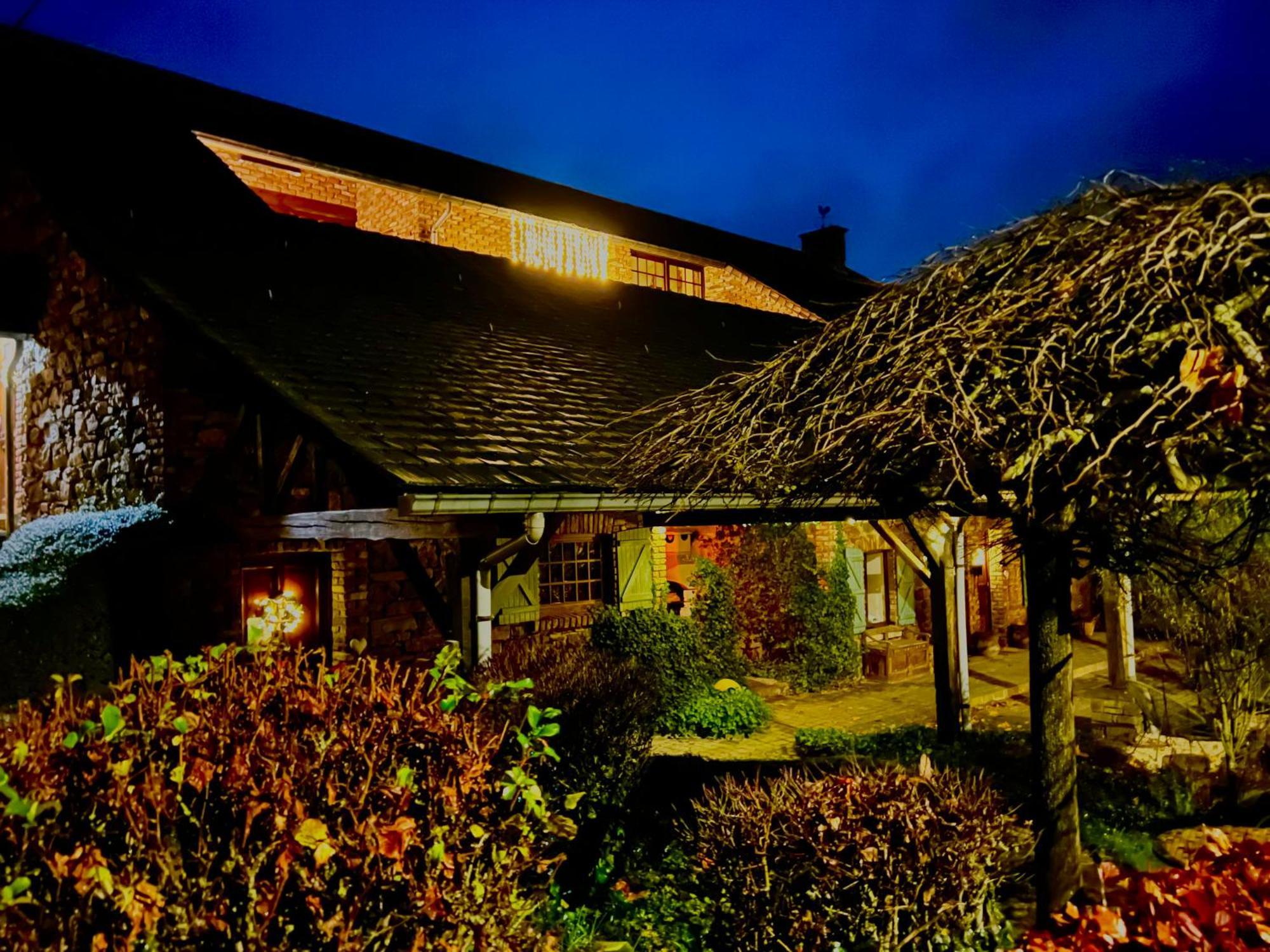 Le Teli Du Loup Dans La Taniere D'Armand Villa Stavelot Ngoại thất bức ảnh